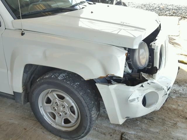 1J8FT28W58D644547 - 2008 JEEP PATRIOT SP WHITE photo 9