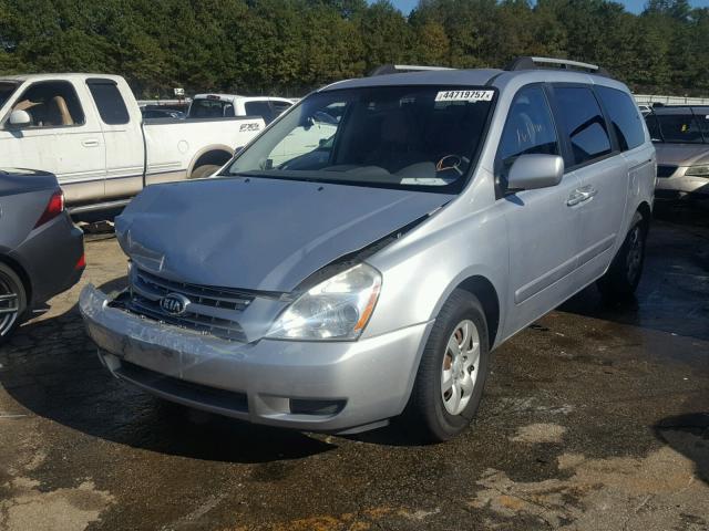 KNDMB233896275073 - 2009 KIA SEDONA SILVER photo 2