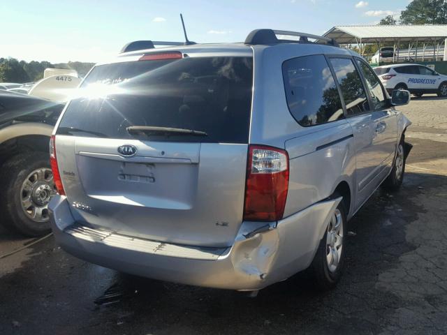 KNDMB233896275073 - 2009 KIA SEDONA SILVER photo 4