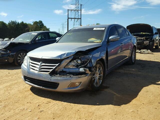 KMHGC46F39U047257 - 2009 HYUNDAI GENESIS 4. GRAY photo 2