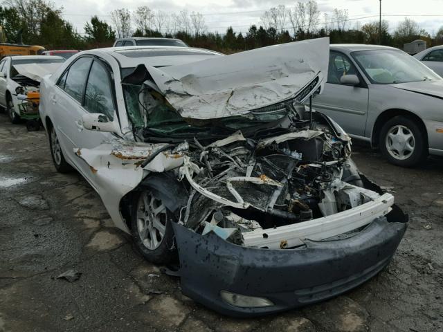 JTDBE32K040251522 - 2004 TOYOTA CAMRY WHITE photo 1