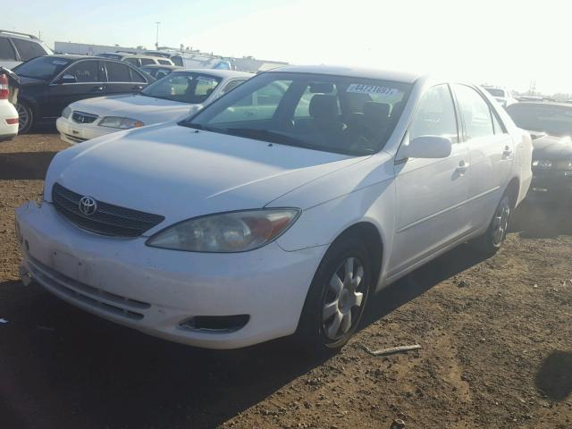 JTDBE32K920065765 - 2002 TOYOTA CAMRY WHITE photo 2