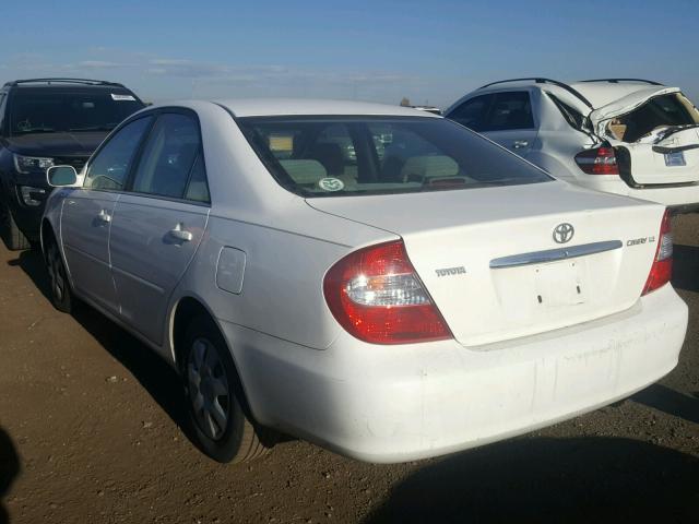 JTDBE32K920065765 - 2002 TOYOTA CAMRY WHITE photo 3