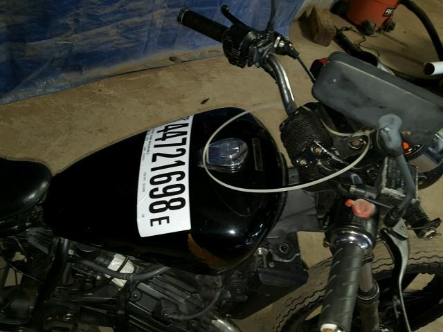 JH2RC110XDM001004 - 1983 HONDA CX650 C Qara foto 5