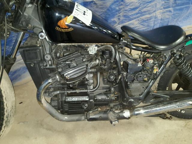 JH2RC110XDM001004 - 1983 HONDA CX650 C Qara foto 7