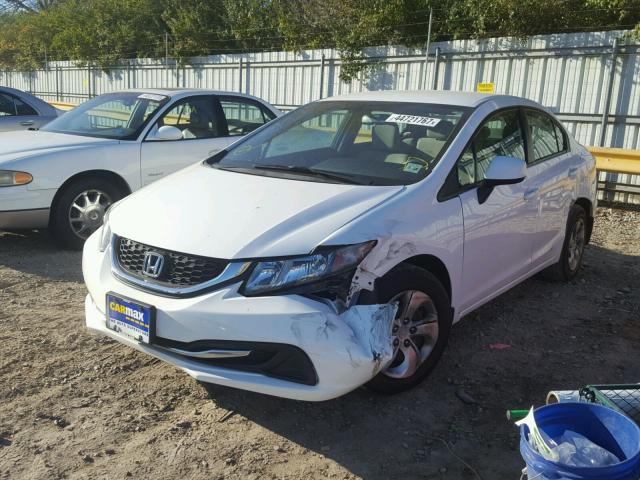 19XFB2F53DE232141 - 2013 HONDA CIVIC LX WHITE photo 2