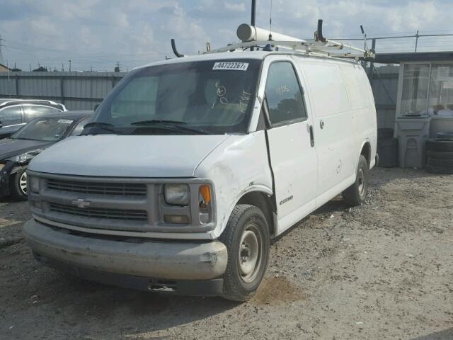 1GCFG25W311108784 - 2001 CHEVROLET EXPRESS G2 WHITE photo 2