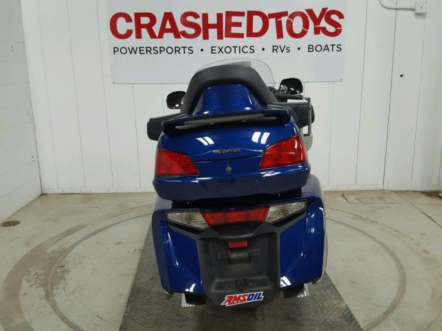 JH2SC68L8EK200242 - 2014 HONDA GL1800 L BLUE photo 4