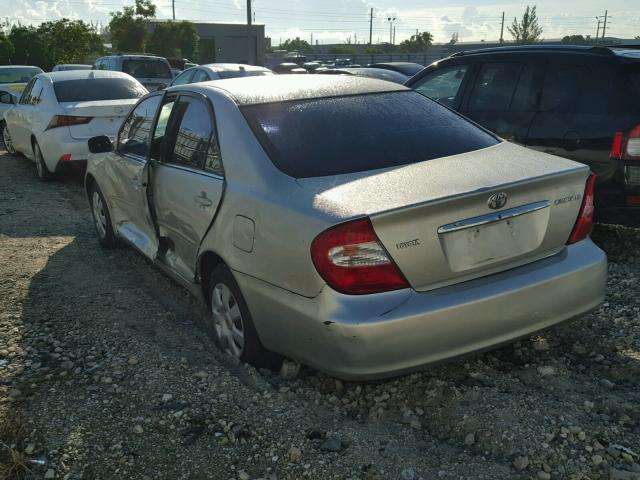 4T1BE32K93U766070 - 2003 TOYOTA CAMRY LE SILVER photo 3