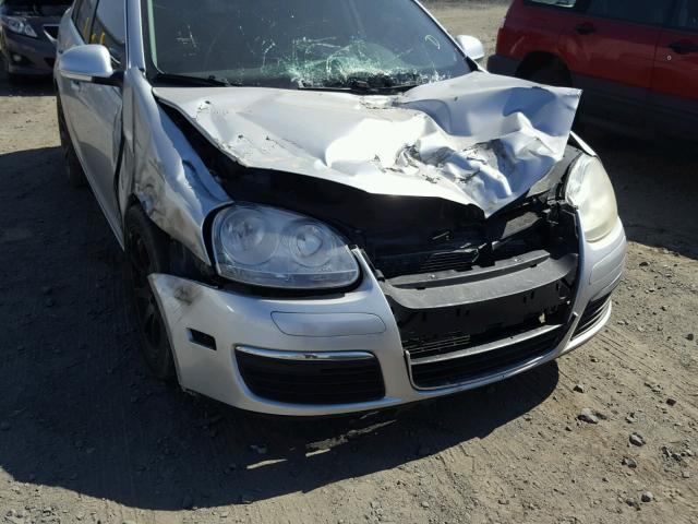 3VWAL71K49M097831 - 2009 VOLKSWAGEN JETTA TDI SILVER photo 9