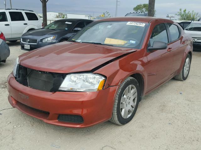 1C3CDZABXCN238620 - 2012 DODGE AVENGER SE ORANGE photo 2