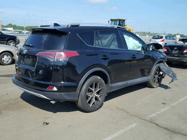 2T3JFREV6GW457056 - 2016 TOYOTA RAV4 SE BLACK photo 4