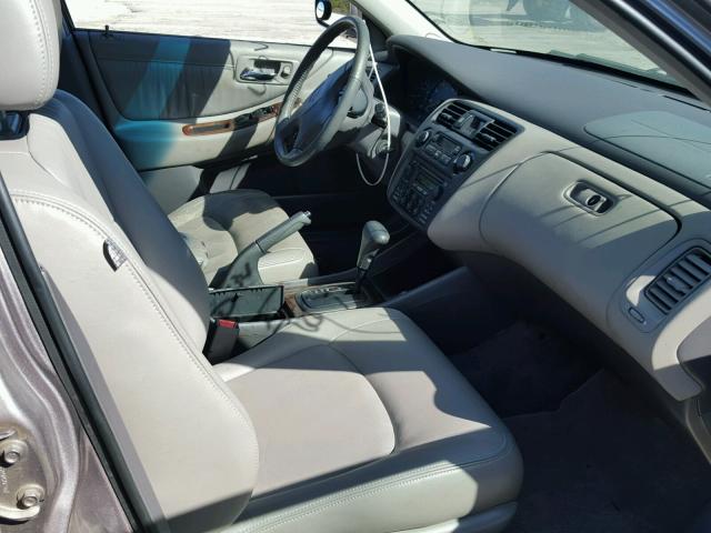 1HGCG1659YA043132 - 2000 HONDA ACCORD TAN photo 5