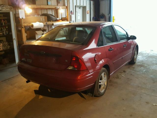 1FAFP34314W185132 - 2004 FORD FOCUS SE C RED photo 4