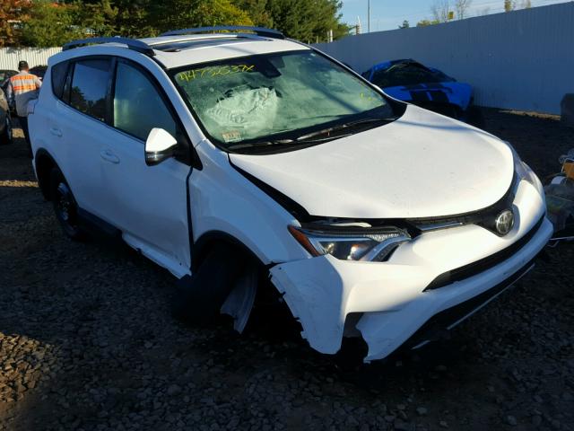 2T3RFREV7HW567344 - 2017 TOYOTA RAV4 XLE WHITE photo 1