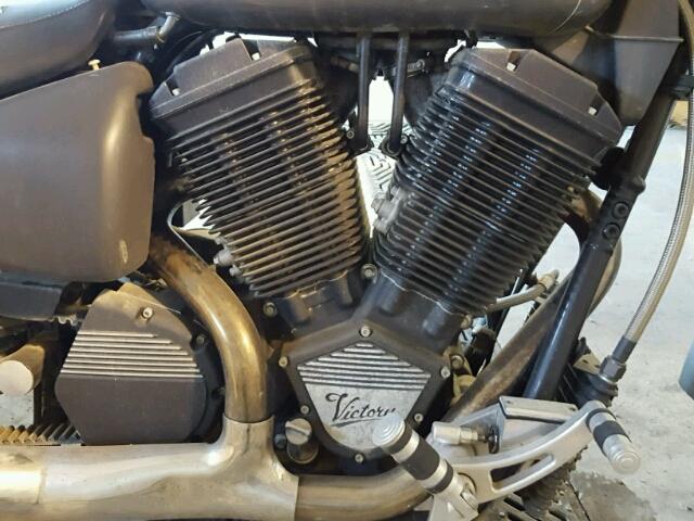 5VPCS15D5Y3003349 - 2000 VICTORY MOTORCYCLES V92 SC GRAY photo 7