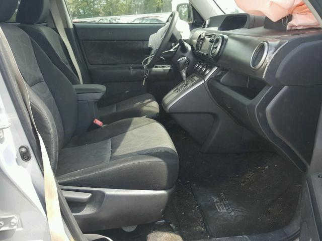 JTLZE4FEXDJ040433 - 2013 TOYOTA SCION XB Күміс фото 5