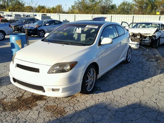 JTKDE177670213436 - 2007 TOYOTA SCION TC WHITE photo 2