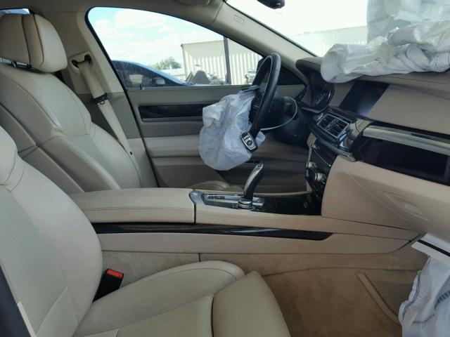 WBAKB8C5XBCY65873 - 2011 BMW 750LI WHITE photo 5