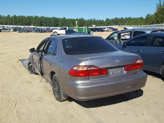 1HGCG5664YA005713 - 2000 HONDA ACCORD GRAY photo 3