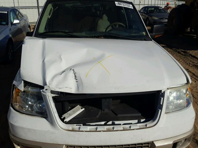 1FMFU17535LA98903 - 2005 FORD EXPEDITION WHITE photo 7