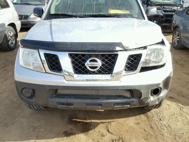 1N6AD0ER5BC442819 - 2011 NISSAN FRONTIER S SILVER photo 7