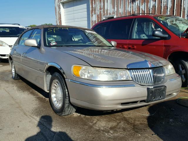 1LNHM81W0YY884345 - 2000 LINCOLN TOWN CAR E TAN photo 1