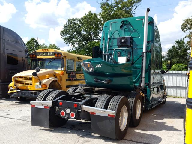 3AKJGLDR5HSHW5810 - 2017 FREIGHTLINER CASCADIA 1 GREEN photo 4