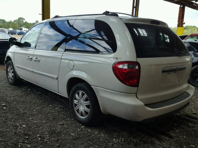 2C8GP54L55R583284 - 2005 CHRYSLER TOWN & COU WHITE photo 3