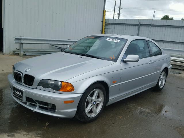 WBABN33403PG61145 - 2003 BMW 325 CI SILVER photo 2