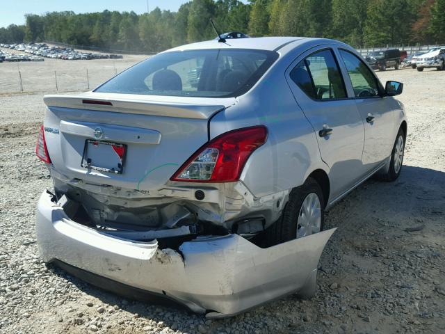 3N1CN7AP6HL904407 - 2017 NISSAN VERSA S SILVER photo 4