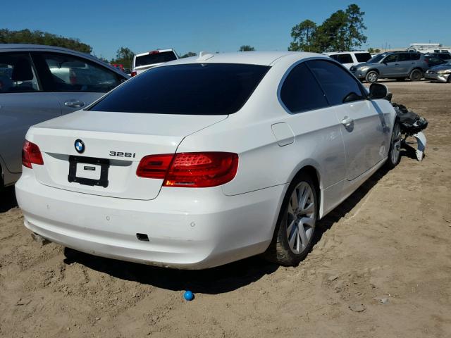 WBAKE5C51DJ107733 - 2013 BMW 328 WHITE photo 4