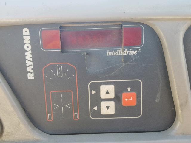 EASI01AE29129 - 2001 RAYM FORKLIFT 红色 照片 8