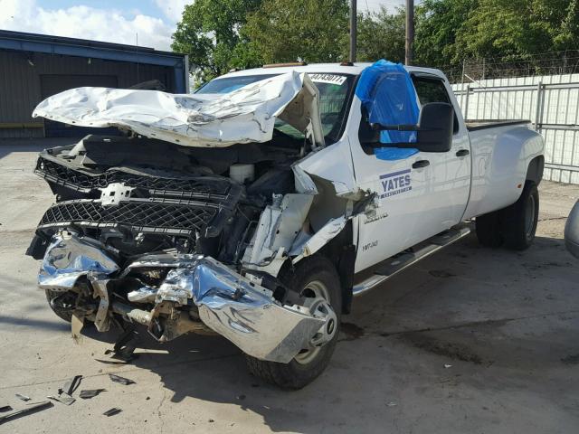 1GC4KZCG9CF147914 - 2012 CHEVROLET SILVERADO WHITE photo 2