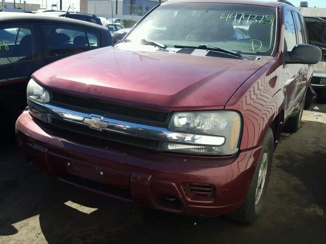 1GNDT13S242379631 - 2004 CHEVROLET TRAILBLAZE BURGUNDY photo 2