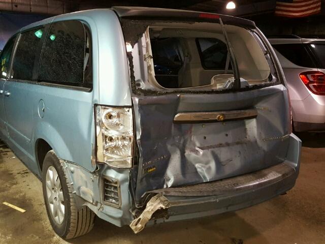 2A8HR44E09R656491 - 2009 CHRYSLER TOWN & COU BLUE photo 9