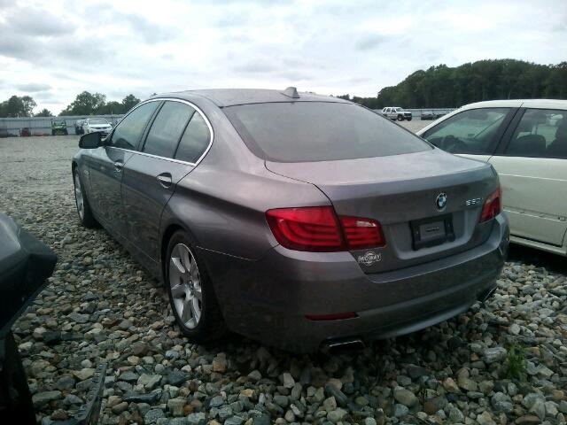 WBAFU9C56BC784161 - 2011 BMW 550 XI GRAY photo 3