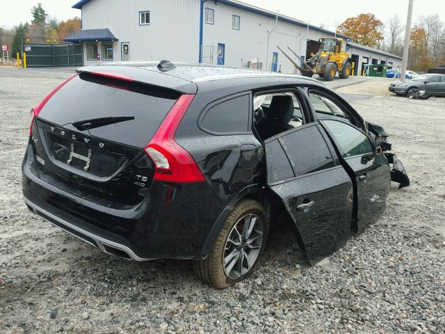 YV440MWK1H1037630 - 2017 VOLVO V60 CROSS BLACK photo 4