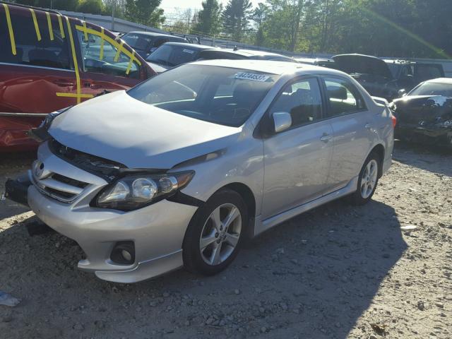 2T1BU4EE5BC607786 - 2011 TOYOTA COROLLA BA SILVER photo 2