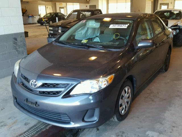 2T1BU4EE8BC661504 - 2011 TOYOTA COROLLA GRAY photo 2