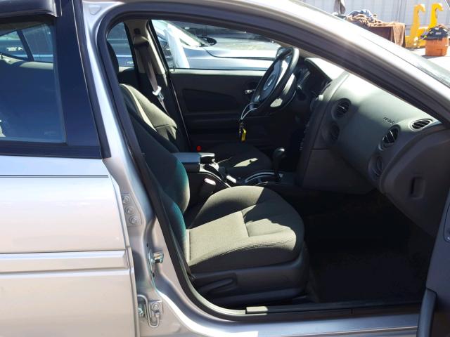2G2WP522851344290 - 2005 PONTIAC GRAND PRIX SILVER photo 5