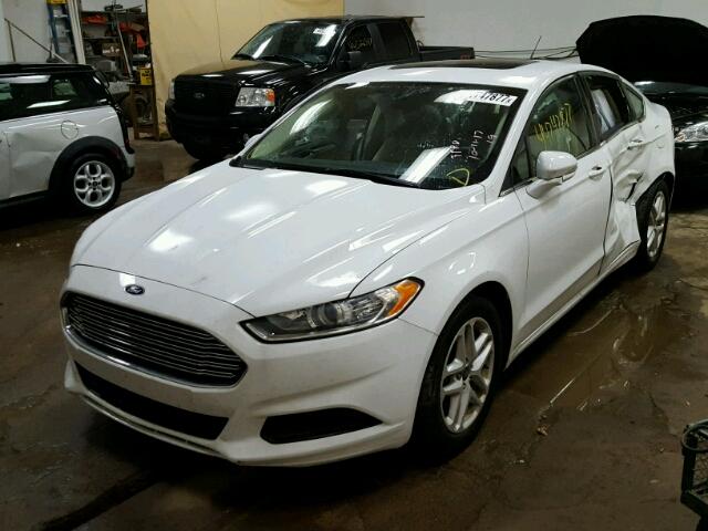 3FA6P0H7XFR159579 - 2015 FORD FUSION SE WHITE photo 2