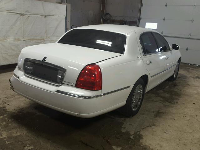 1LNHM82V16Y641338 - 2006 LINCOLN TOWN CAR WHITE photo 4