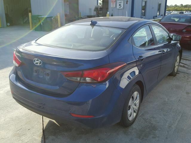 5NPDH4AEXGH792067 - 2016 HYUNDAI ELANTRA SE BLUE photo 4