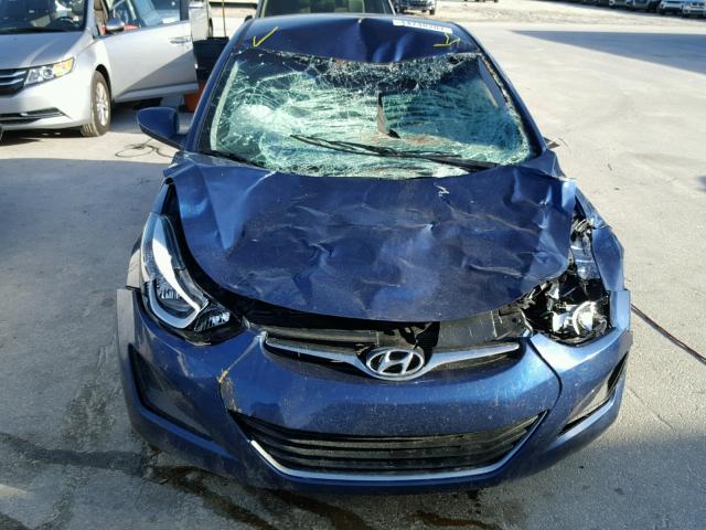 5NPDH4AEXGH792067 - 2016 HYUNDAI ELANTRA SE BLUE photo 9