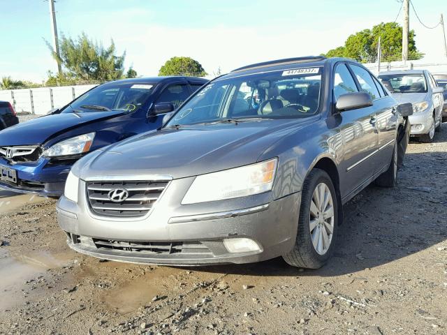 5NPEU46C49H491725 - 2009 HYUNDAI SONATA SE GRAY photo 2