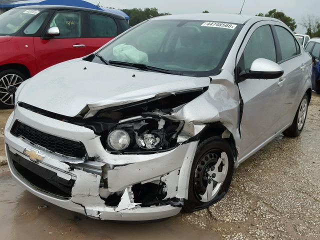 1G1JB5SH8F4126700 - 2015 CHEVROLET SONIC LS 银色 照片 2