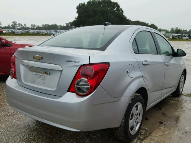 1G1JB5SH8F4126700 - 2015 CHEVROLET SONIC LS 银色 照片 4