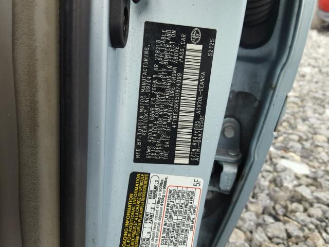 4T1BE32K65U974099 - 2005 TOYOTA CAMRY LE ლურჯი ფოტო 10