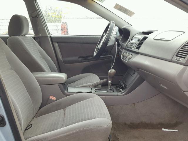 4T1BE32K65U974099 - 2005 TOYOTA CAMRY LE ლურჯი ფოტო 5